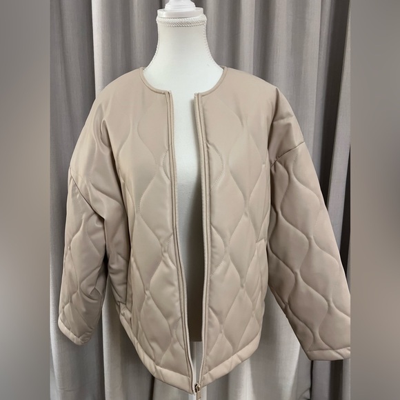 Zara faux leather puffa jacket in size medium! - Picture 5 of 6